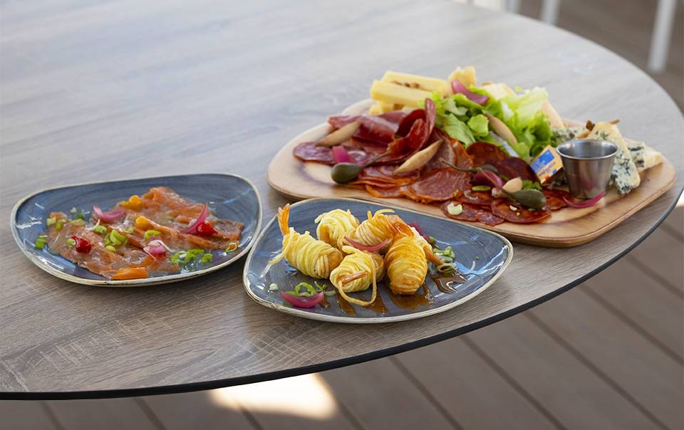 L'espace détente - La Petite Plage - restaurant LA GRANDE-MOTTE - meilleur resto LA GRANDE-MOTTE