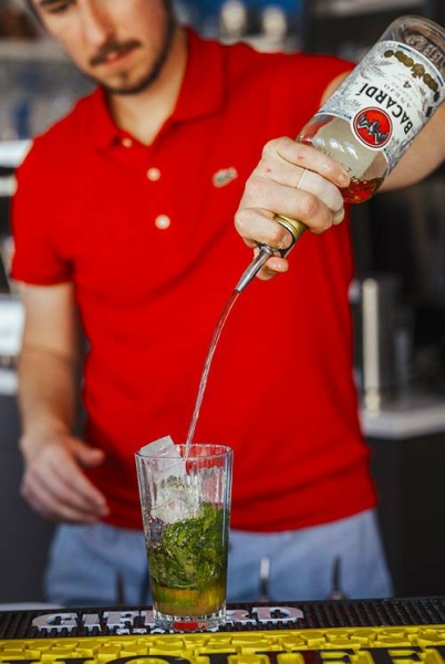 L'espace détente - La Petite Plage - restaurant LA GRANDE-MOTTE - Restaurant bord de mer Grande-Motte