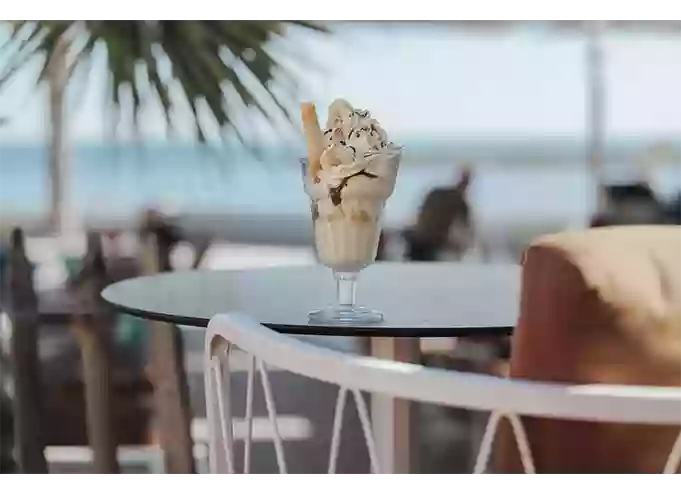 Galerie - La Petite Plage - restaurant LA GRANDE-MOTTE - Restaurant terrasse La Grande-Motte